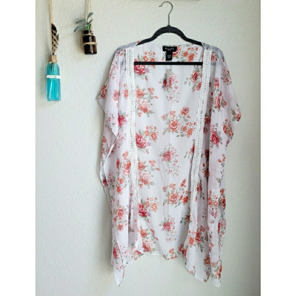 Francesca's | Floral Kimono - Picture 5 of 8